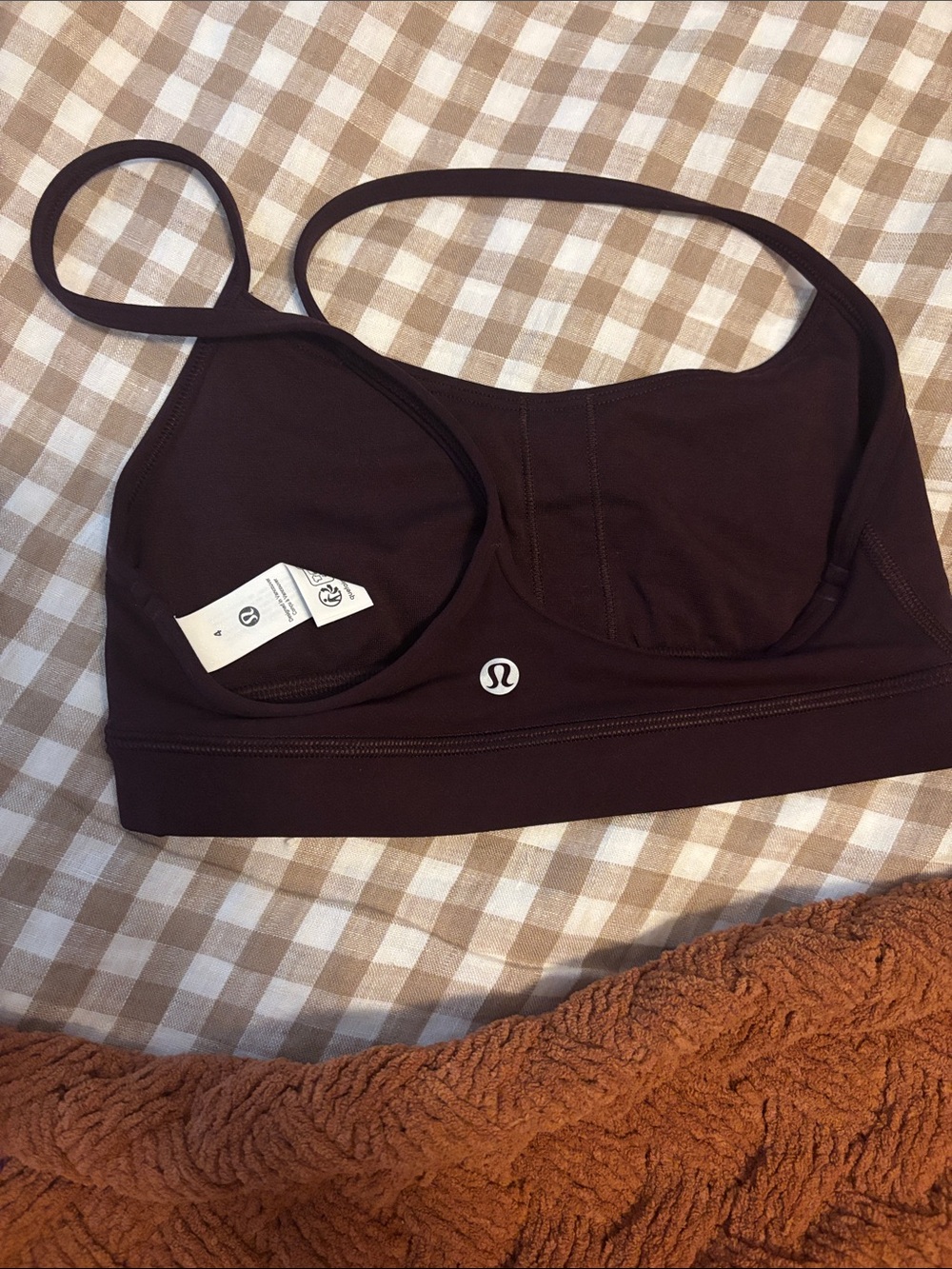 Lululemon sport bra size 4 - Picture 2 of 3